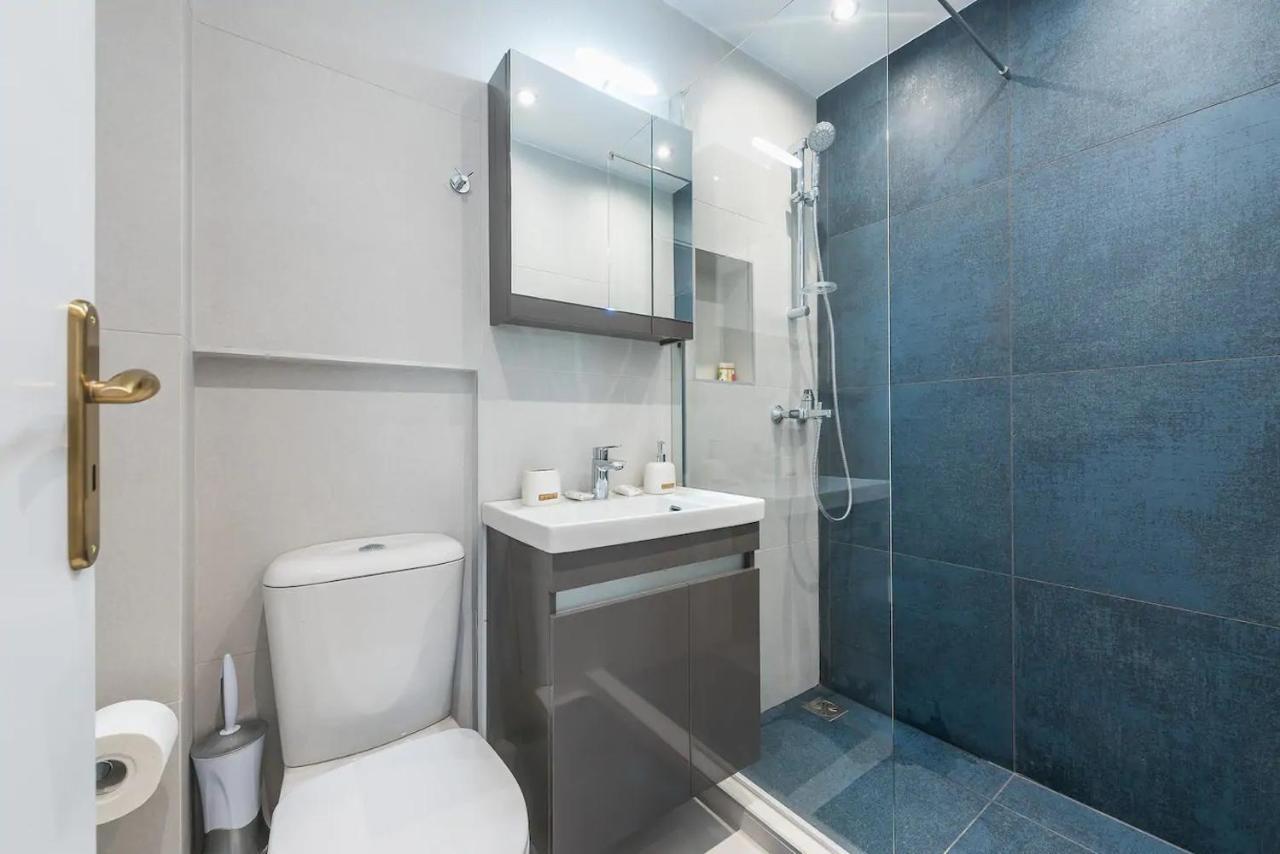 Glyfada Glass-Walled Designed Apt Athene Buitenkant foto